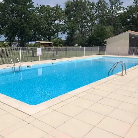 3 Etoiles - Piscine - Efc0aa * Vensac
