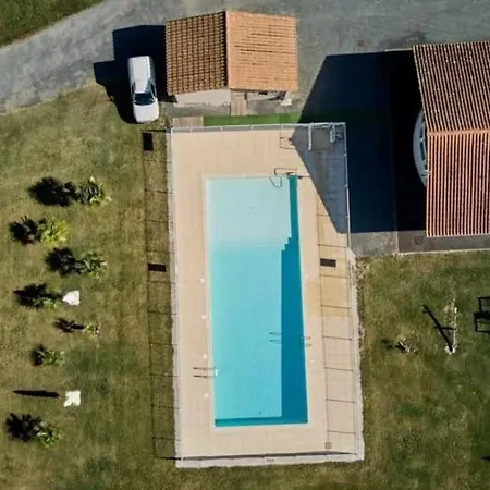 Camping 3 Etoiles - Piscine - Efc0aa *